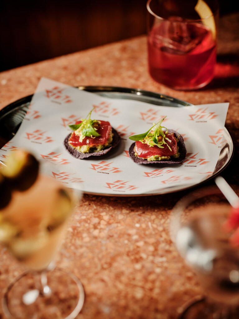 El Siete Tuna Tostadita + Cocktail